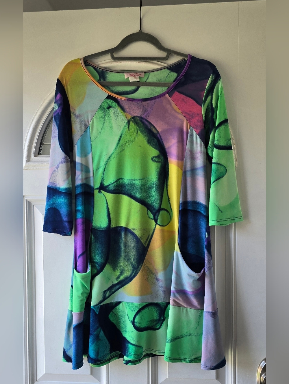Pretty Woman Artsy Abstract Print Tunic Top Pockets 3/4 Sleeve Swing Medium M